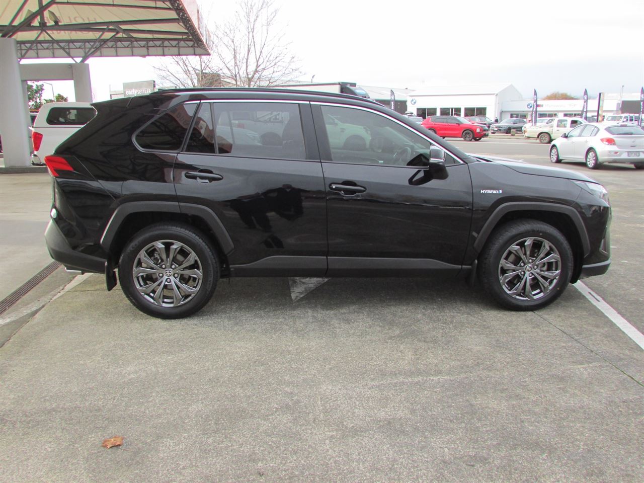 Vehicle image 3