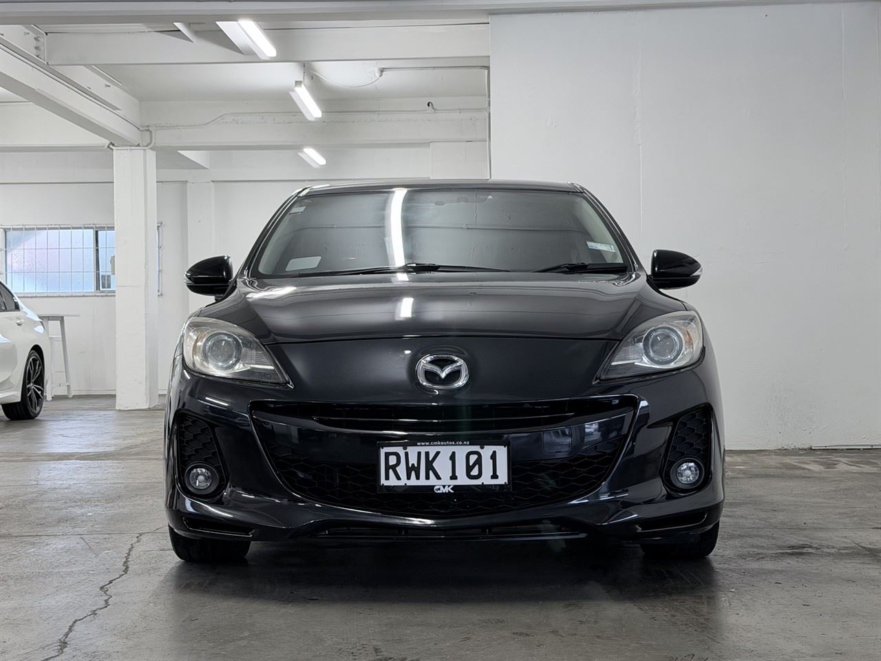 Vehicle image 4