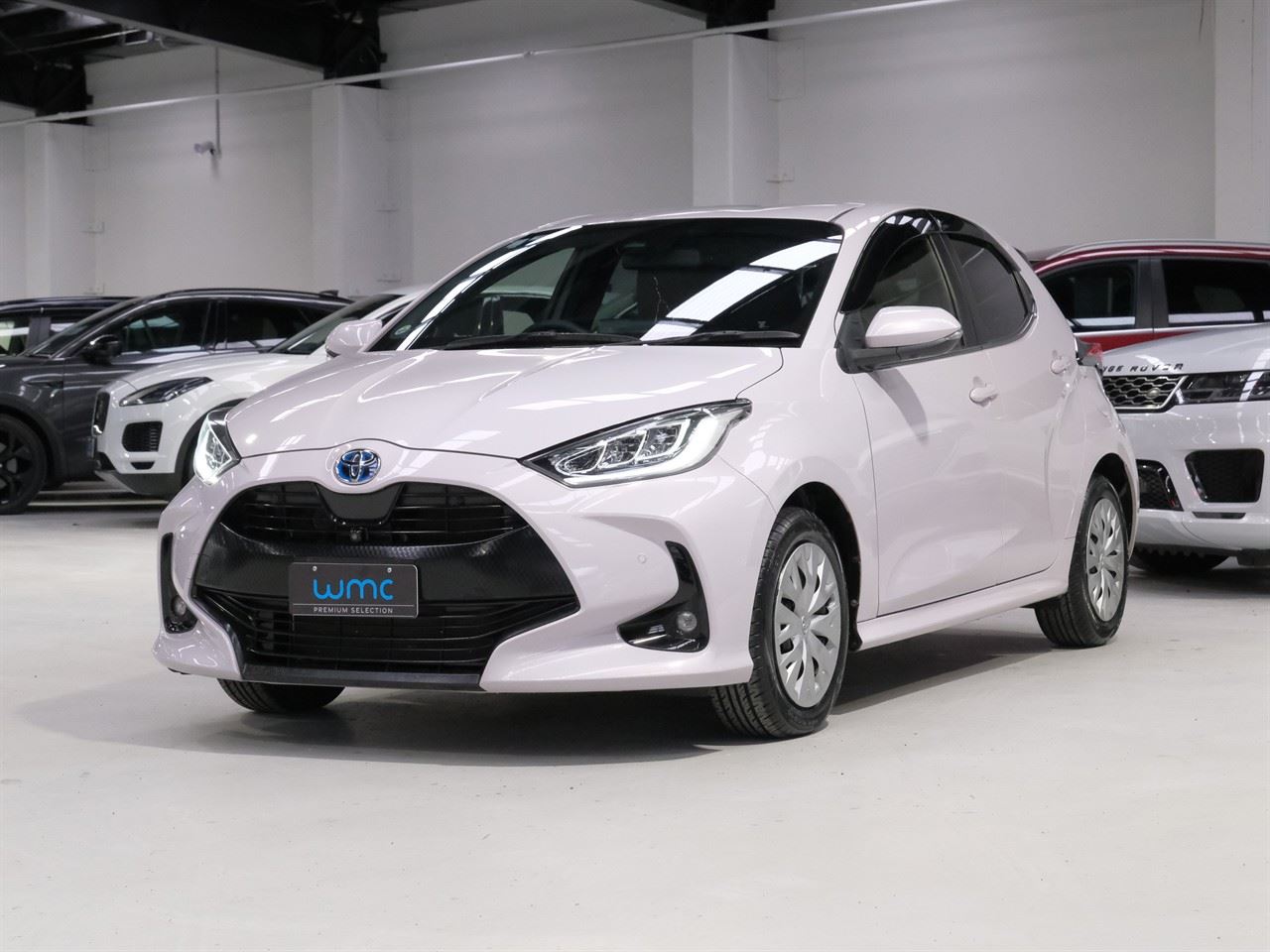 Vehicle image 4