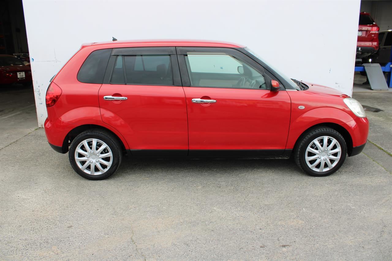 Vehicle image 4