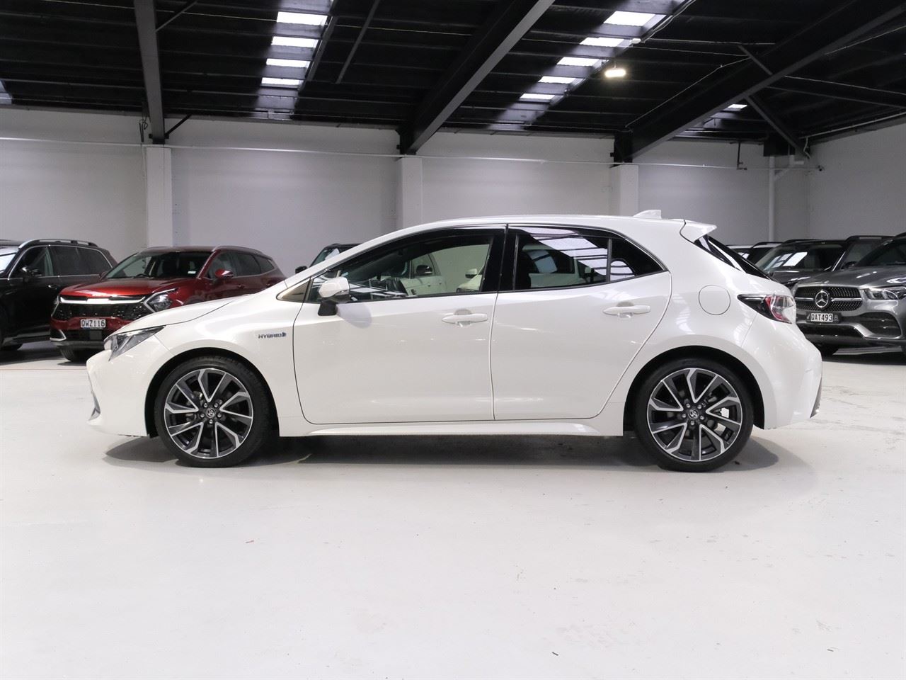Vehicle image 5