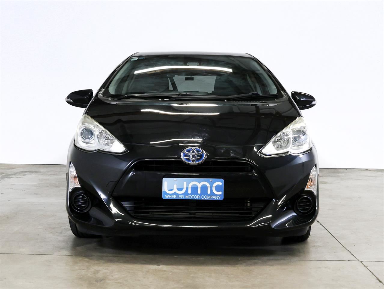 Vehicle image 3