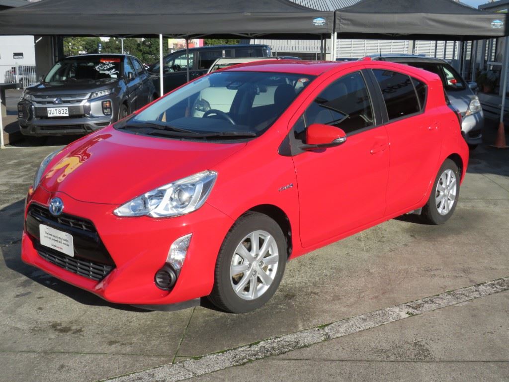 Vehicle image 3