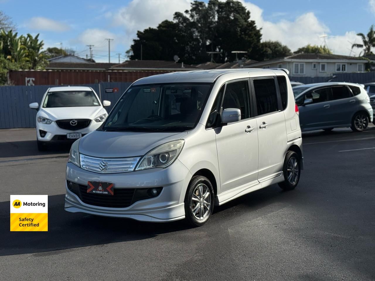 Vehicle image 3
