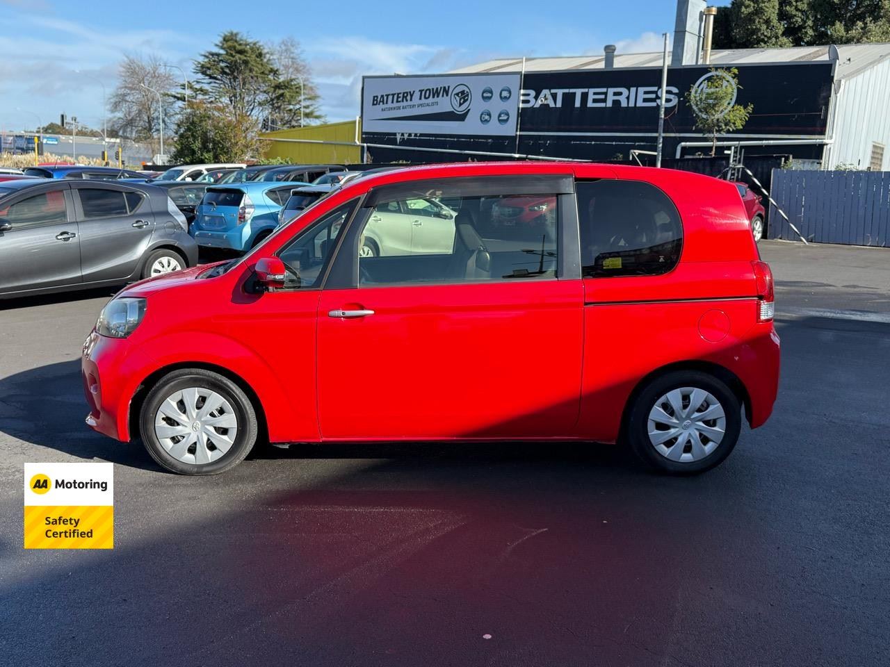 Vehicle image 5
