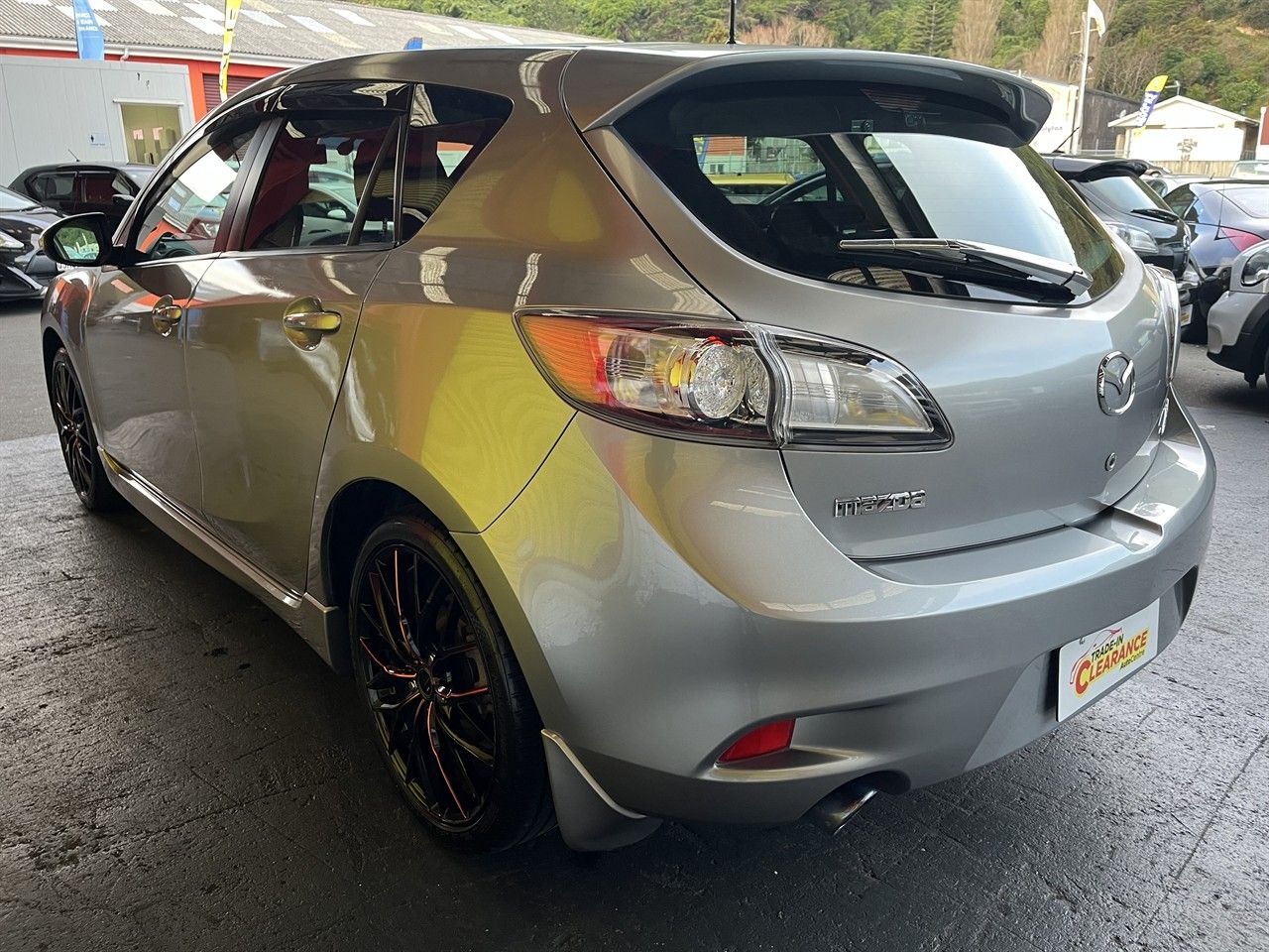 Vehicle image 4