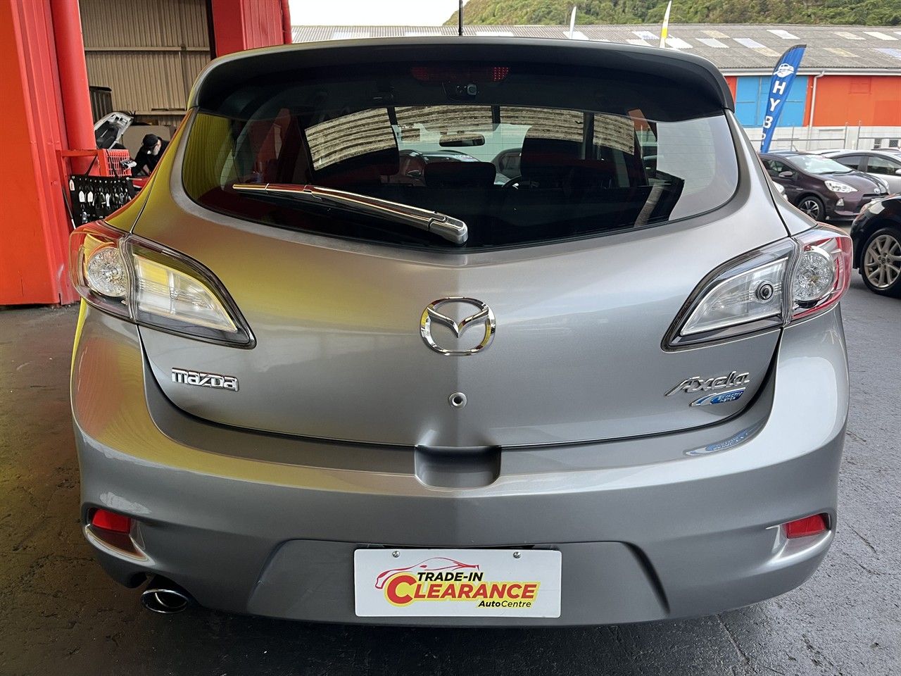 Vehicle image 5