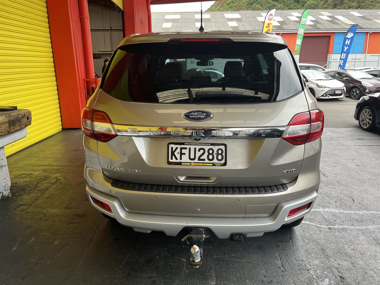 Vehicle image 5