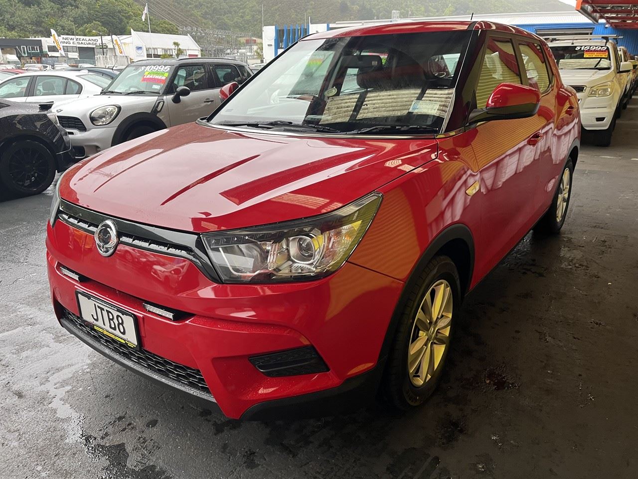 Vehicle image 3