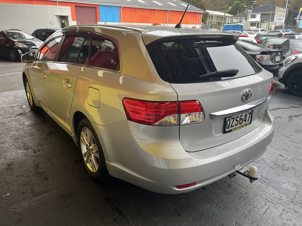 Vehicle image 4