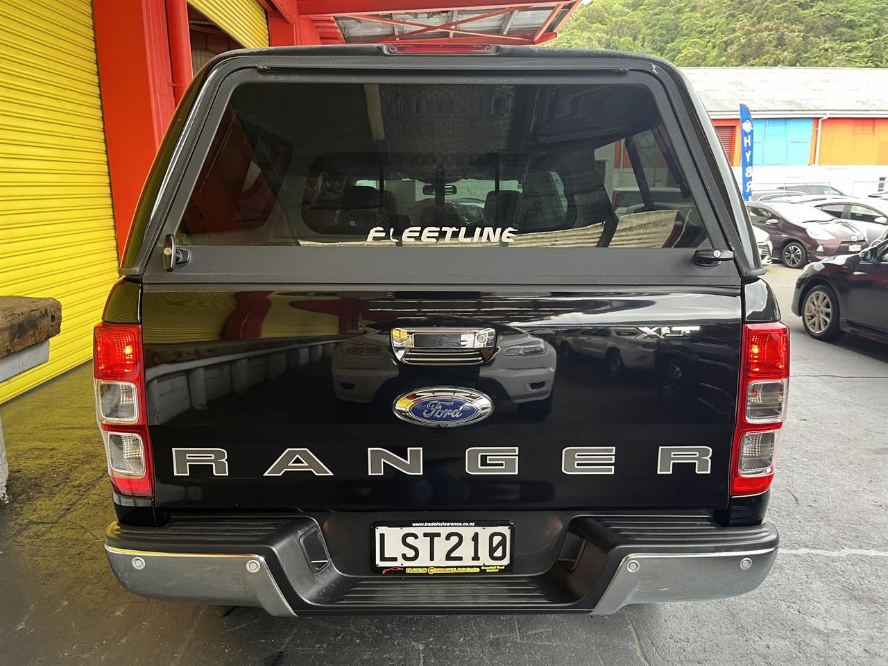 Vehicle image 5
