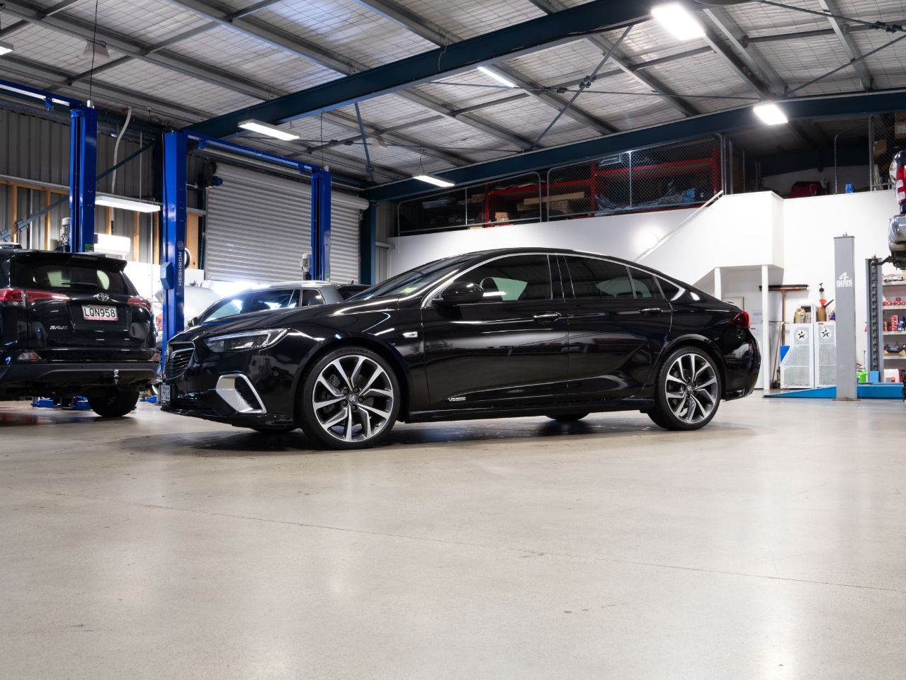 Vehicle image 5