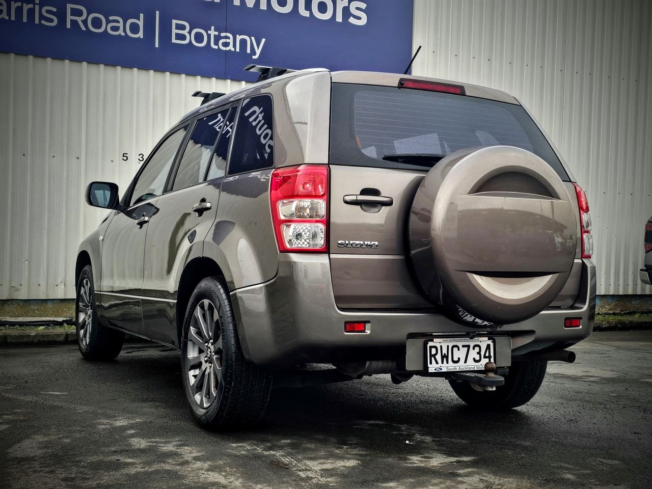 Vehicle image 4