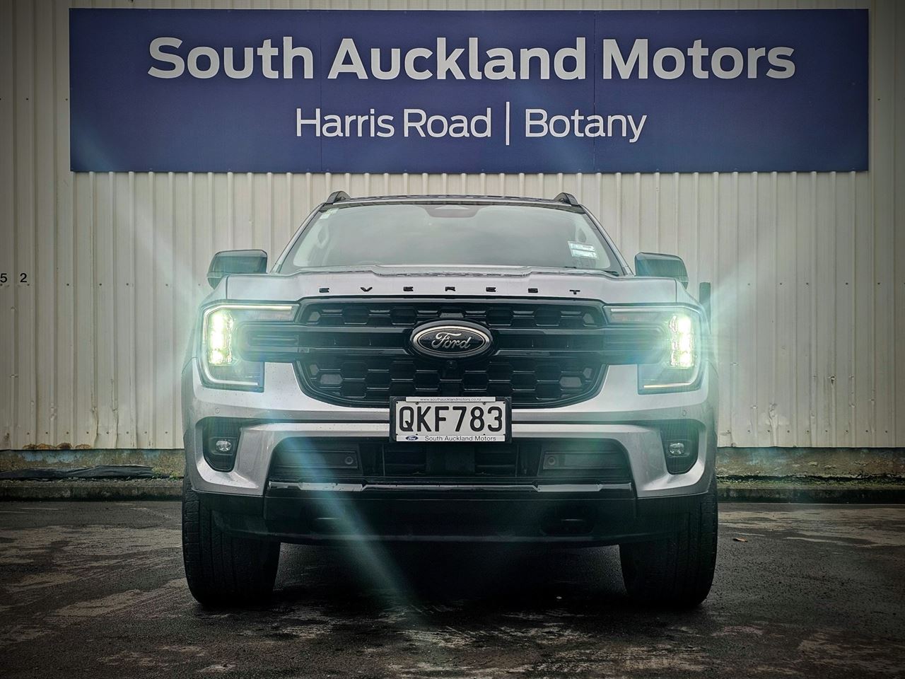 Vehicle image 3