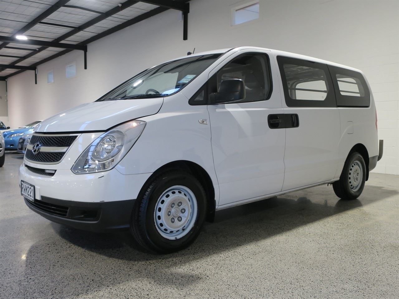 Vehicle image 5