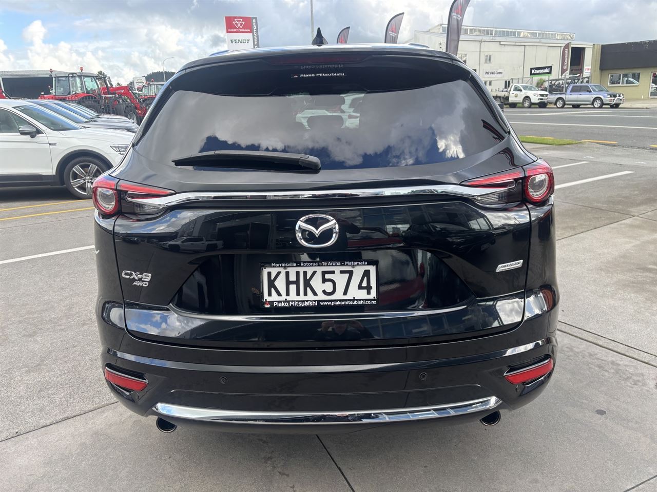 Vehicle image 4