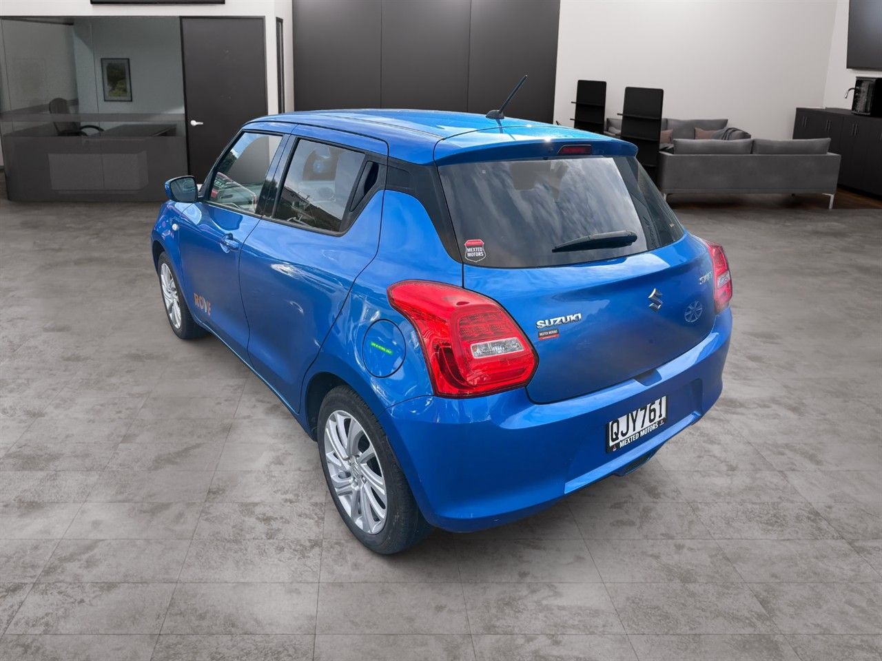 Vehicle image 4