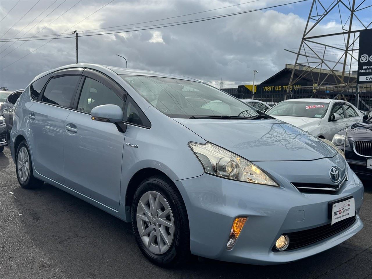 Vehicle image 5