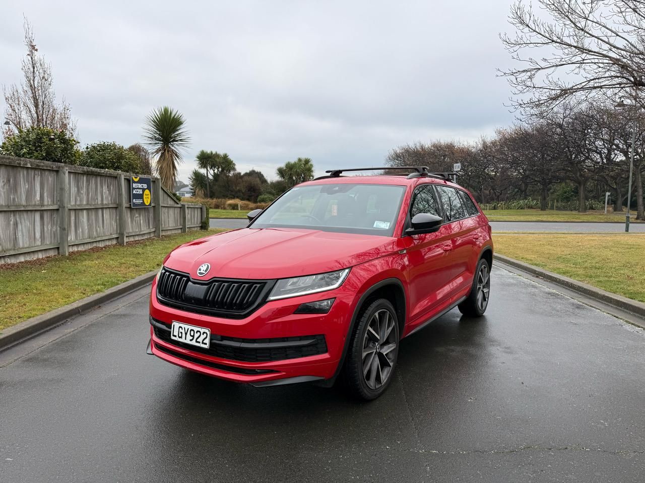 Vehicle image 4