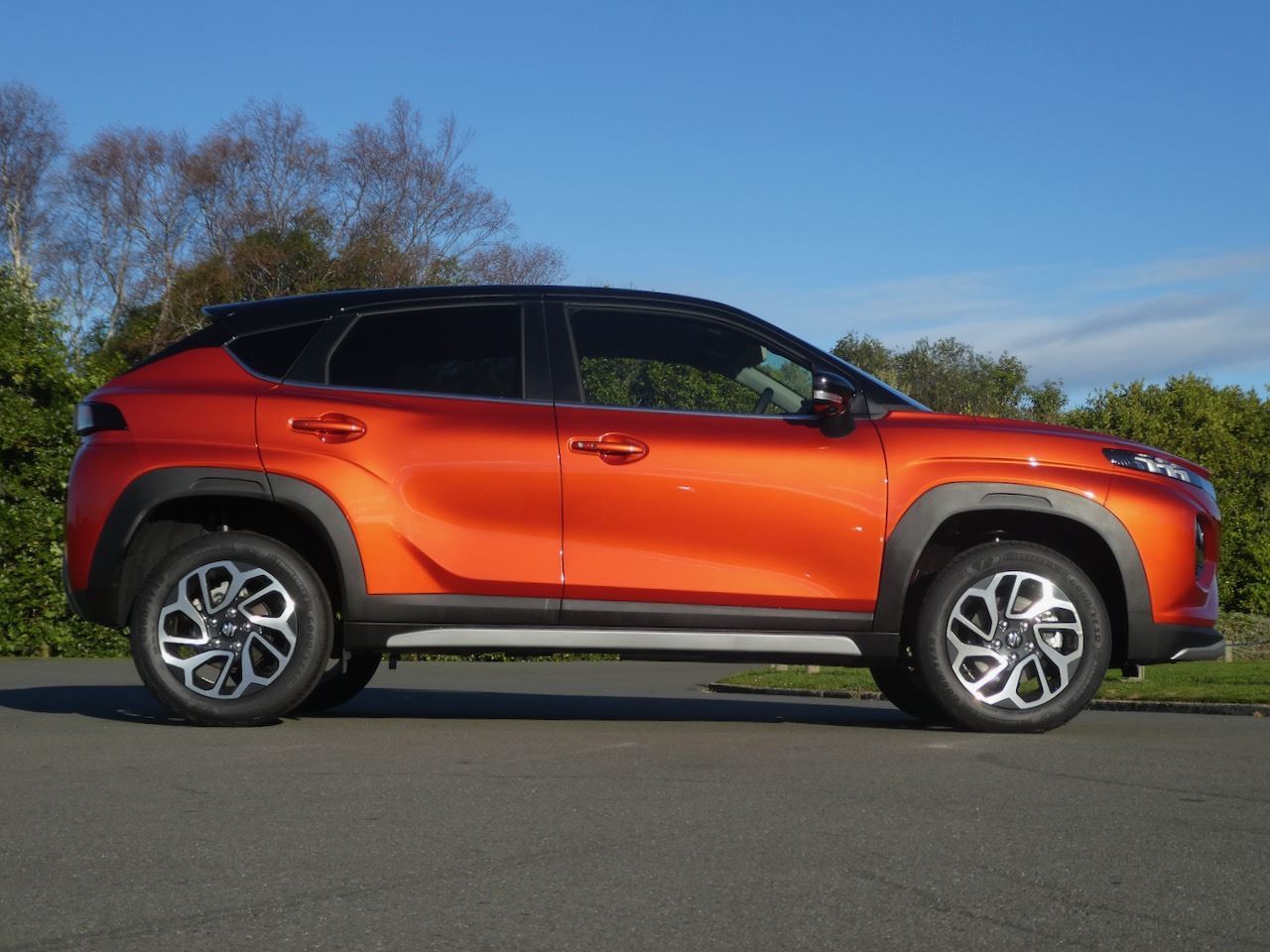 Vehicle image 4