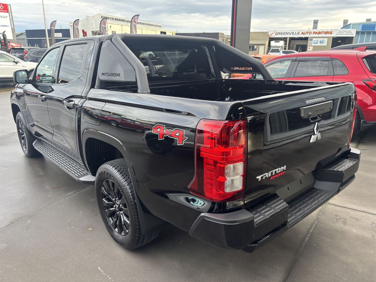 Vehicle image 5