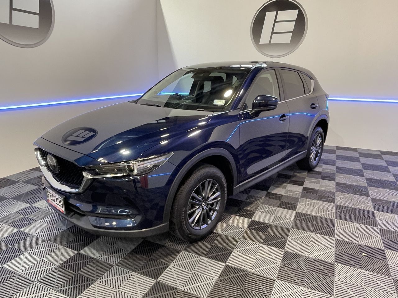 Vehicle image 3