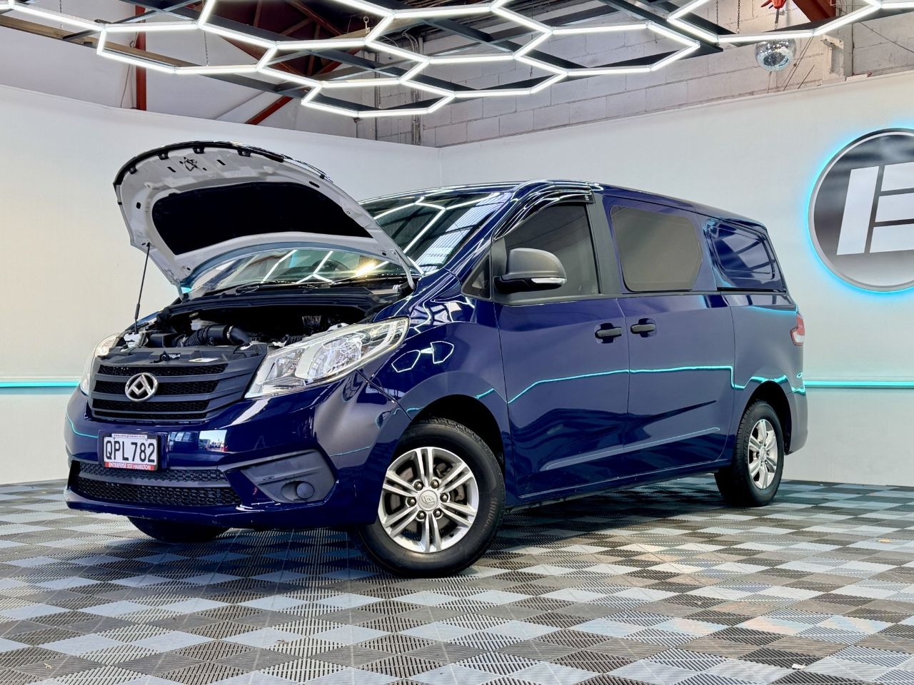 Vehicle image 3