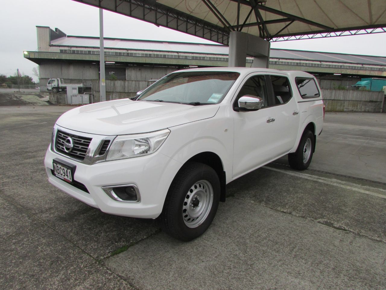Vehicle image 4