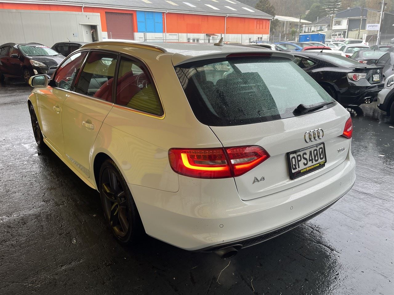 Vehicle image 4
