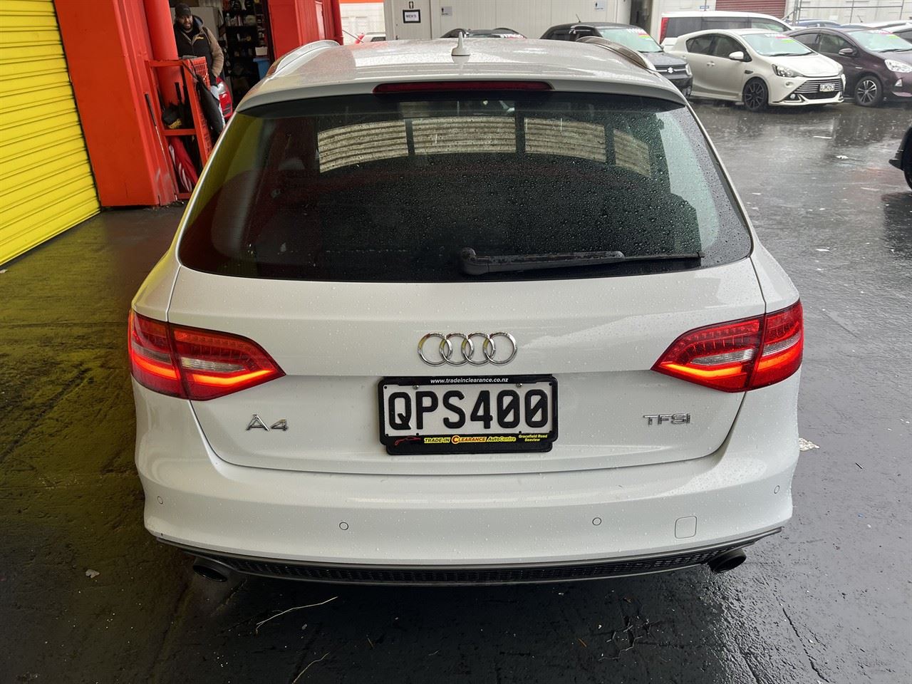 Vehicle image 5