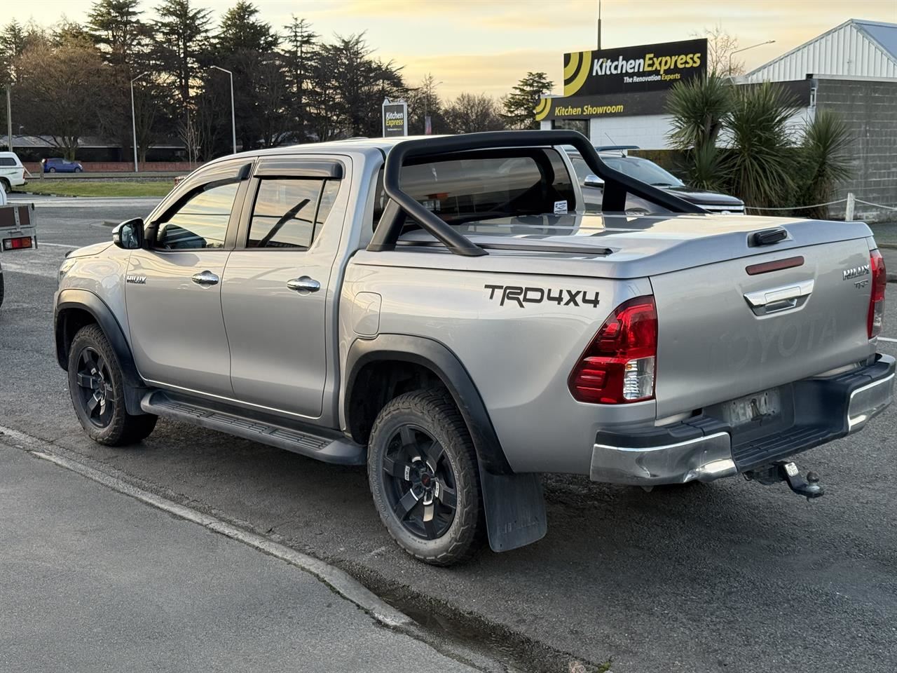 Vehicle image 4