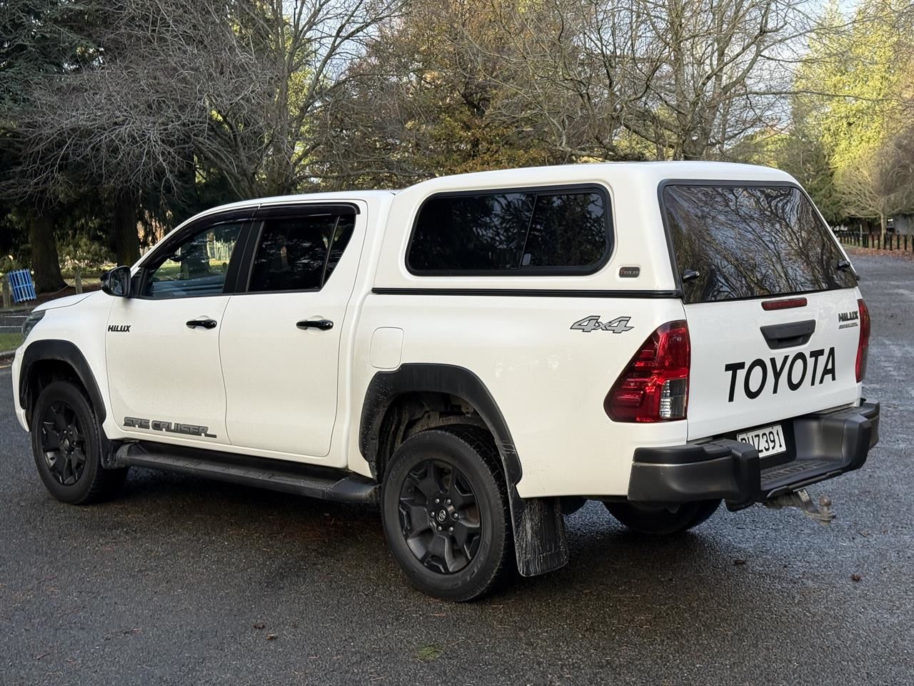 Vehicle image 4