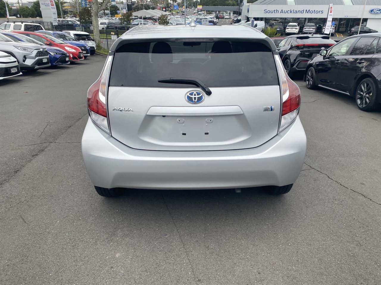 Vehicle image 3