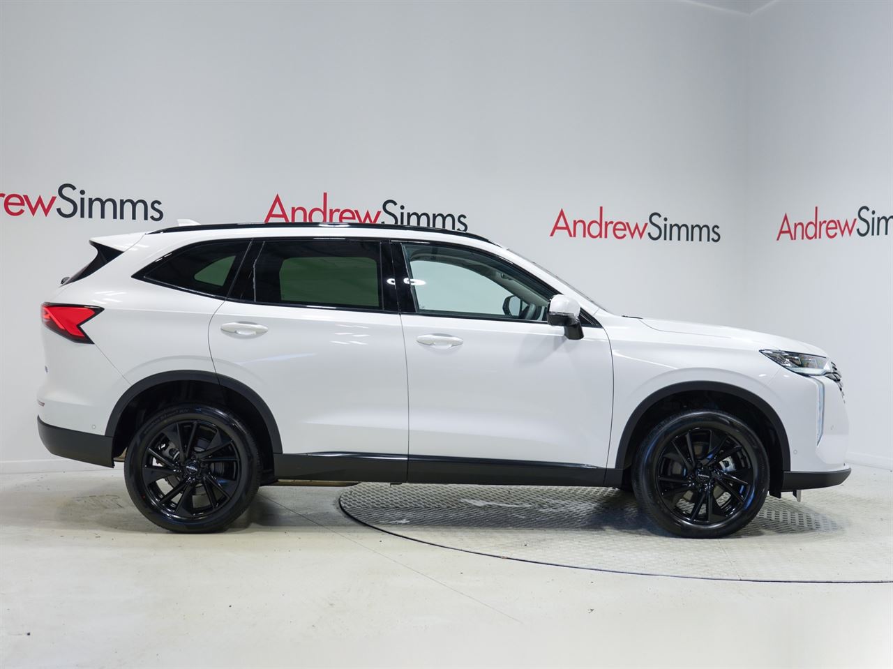 Vehicle image 3