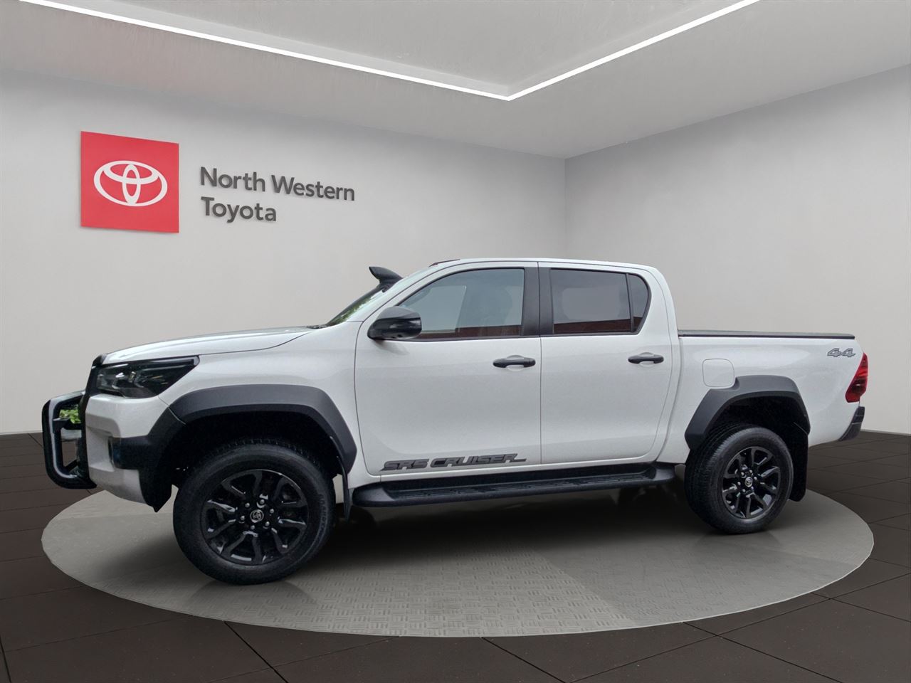 Vehicle image 4