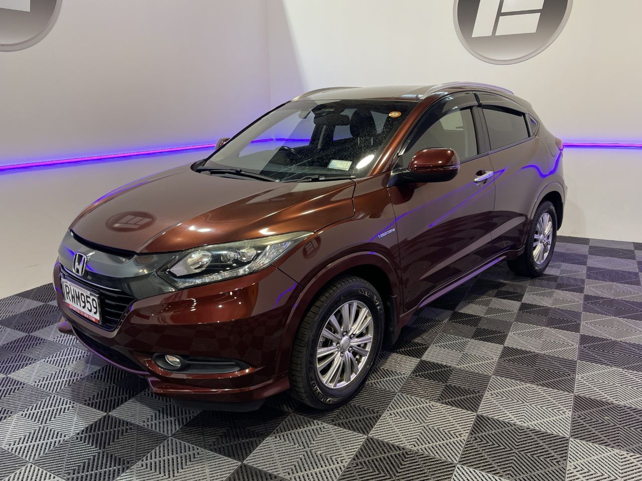 Vehicle image 3