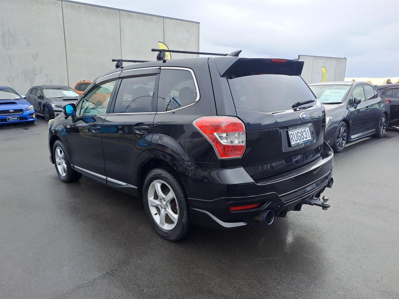 Vehicle image 5