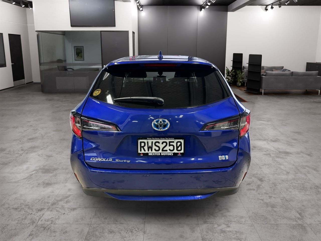 Vehicle image 5