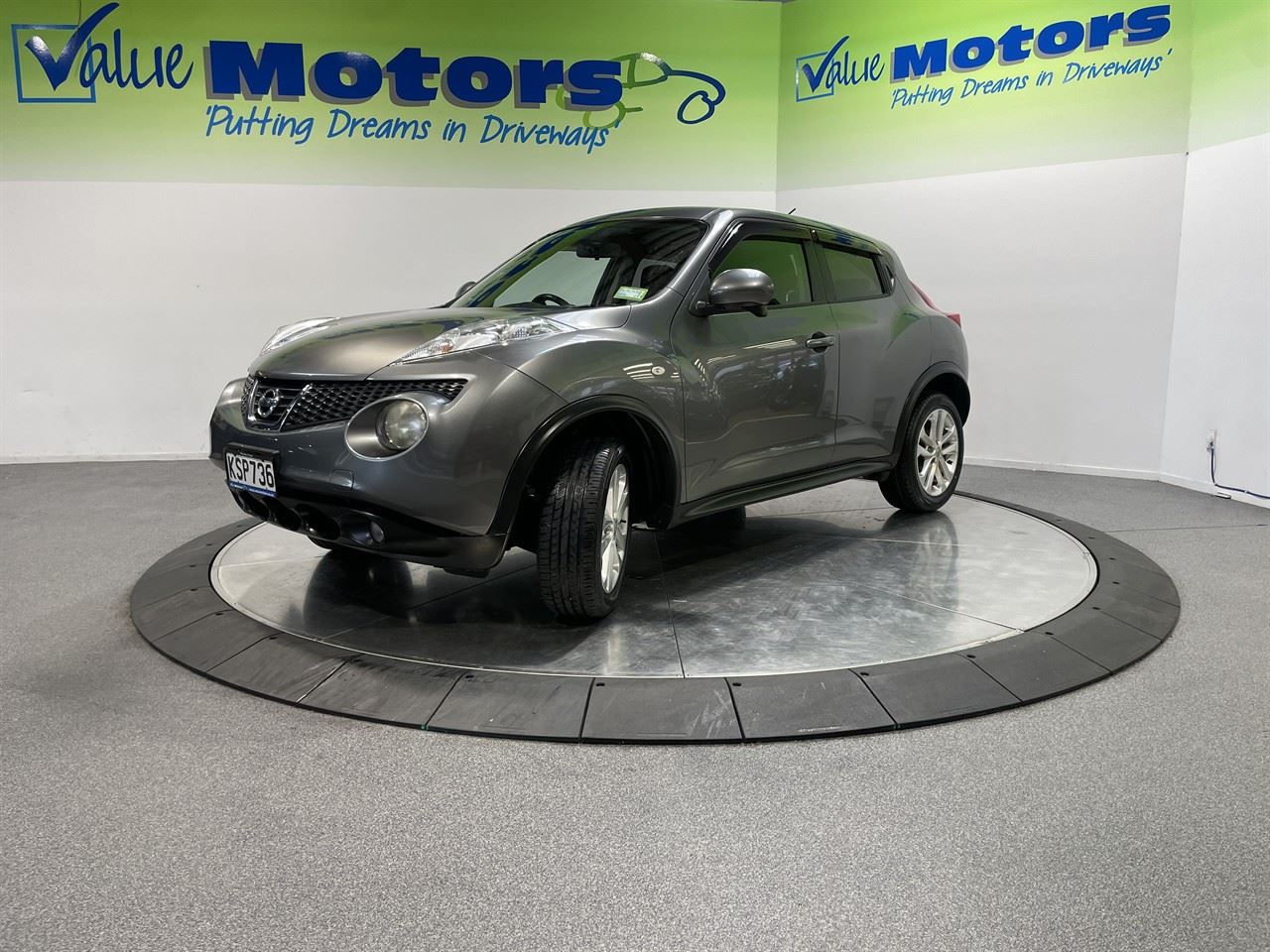 Vehicle image 3