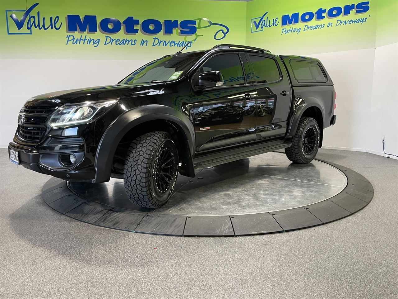 Vehicle image 3