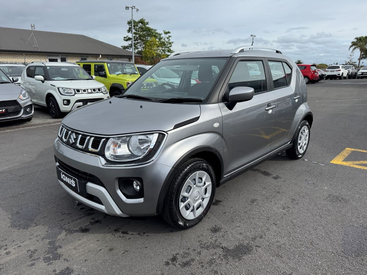 Vehicle image 5