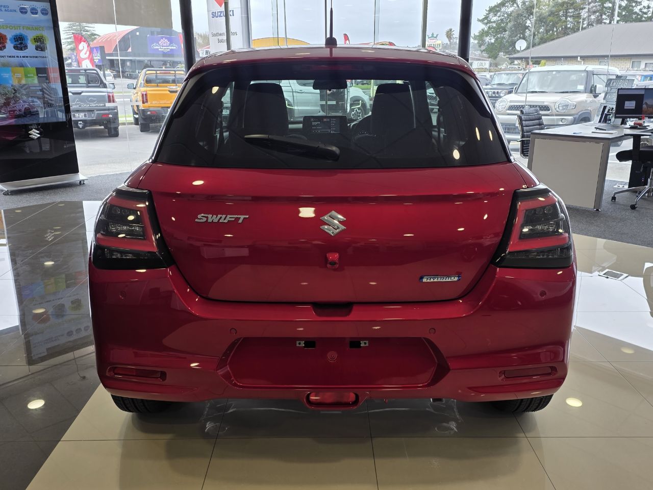 Vehicle image 5