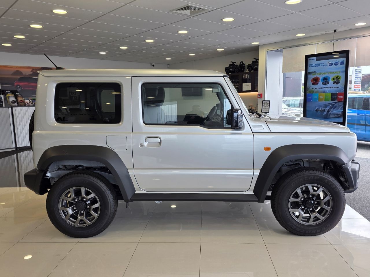 Vehicle image 3