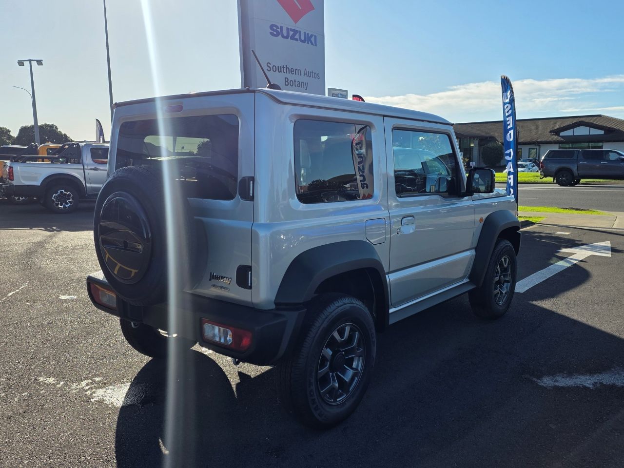 Vehicle image 5