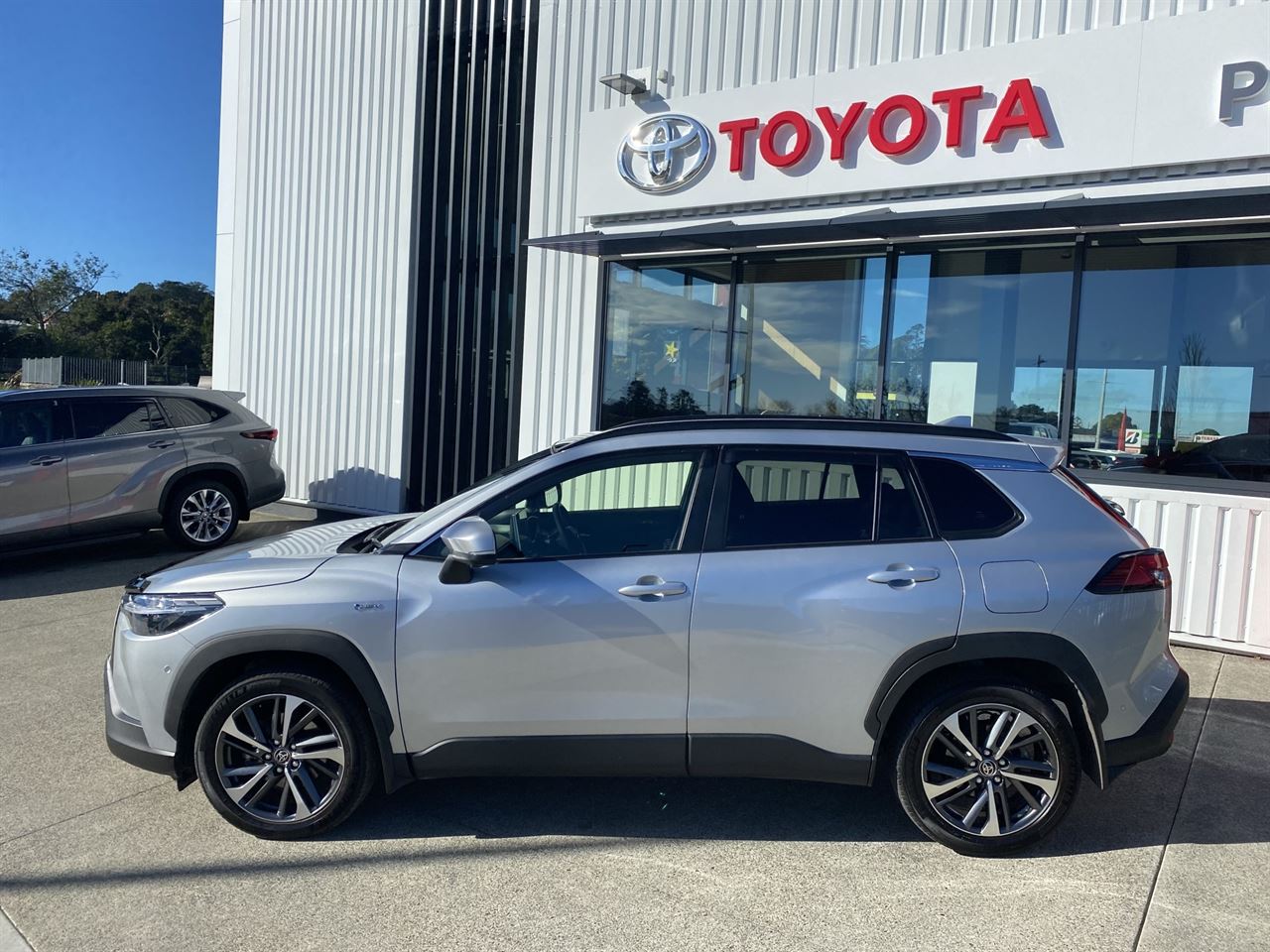 Vehicle image 2