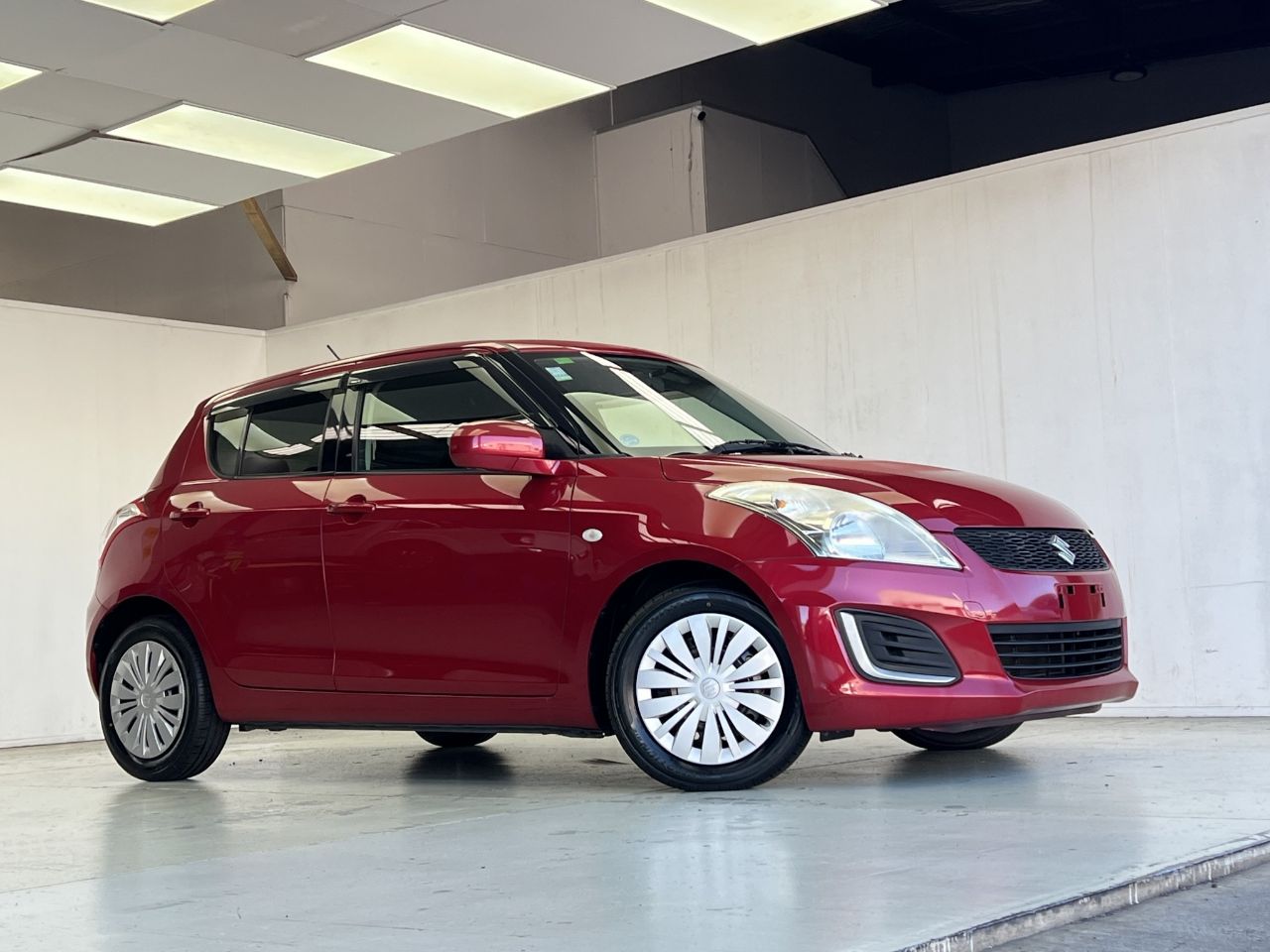 Vehicle image 4