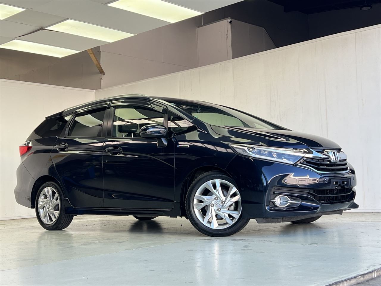 Vehicle image 4