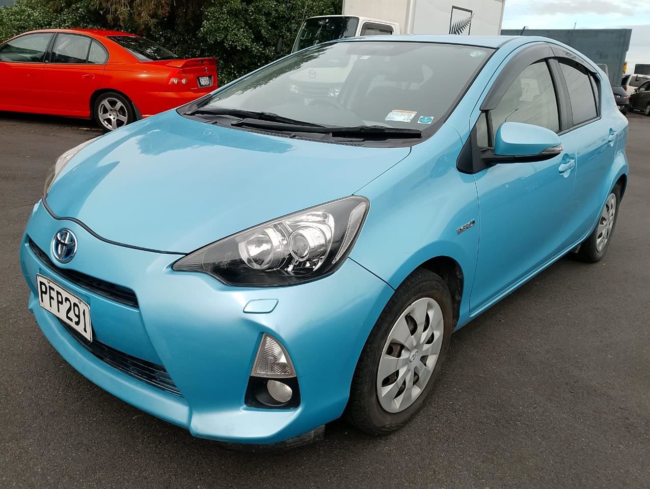 Vehicle image 3