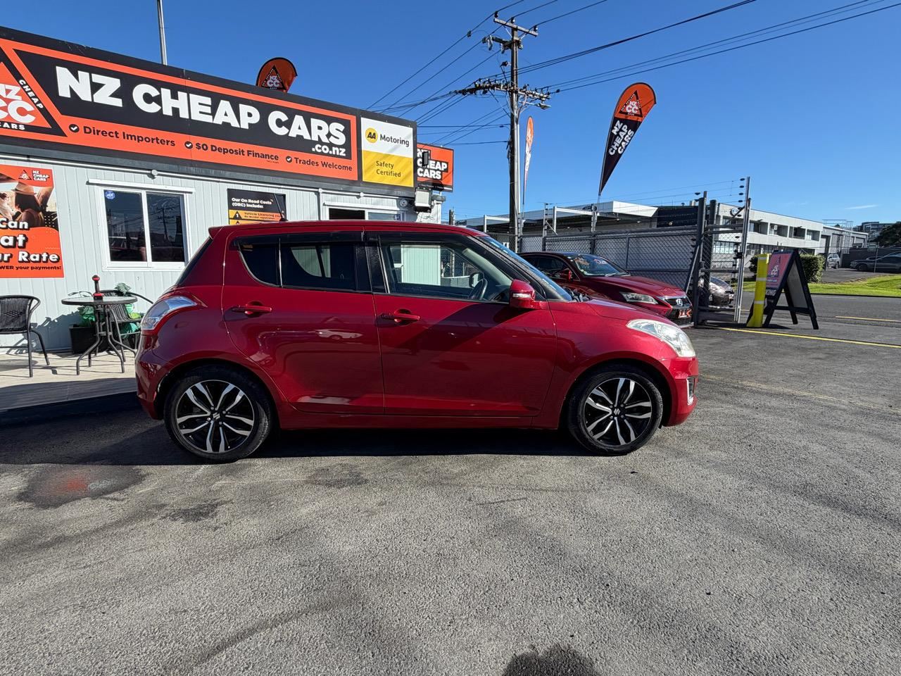 Vehicle image 5