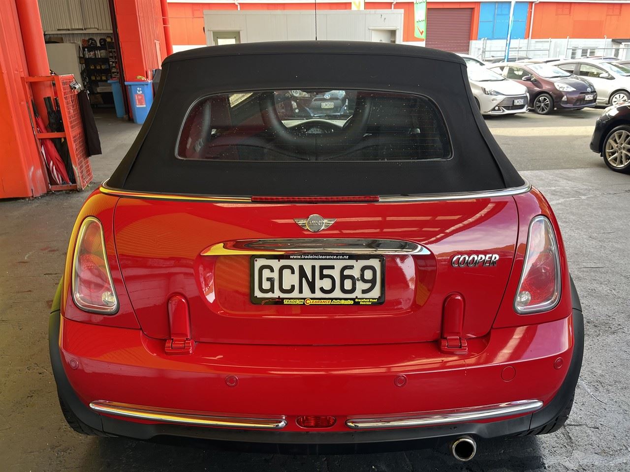 Vehicle image 5